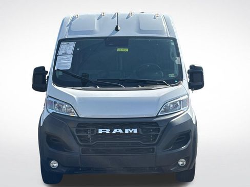 Used 2025 RAM ProMaster 2500 w/ Convenience Group FWD image 3