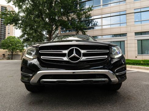 Used 2018 Mercedes-Benz GLC 300 4MATIC image 10