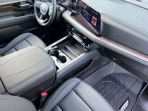 Used 2026 Chevrolet Tahoe Z71 w/ Z71 Off-Road Package image 18