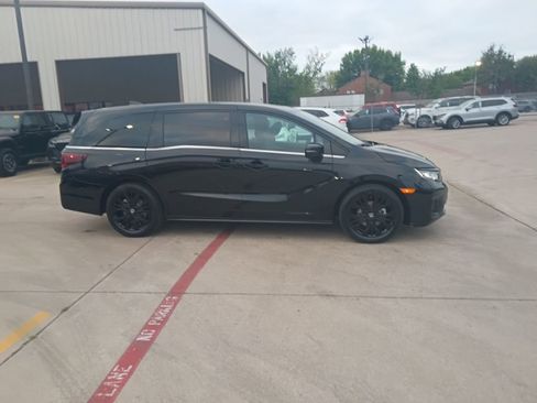 Used 2025 Honda Odyssey Sport-L image 7