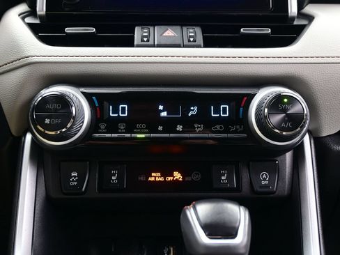 Used 2025 Toyota RAV4 XLE Premium w/ Weather Package FWD image 21