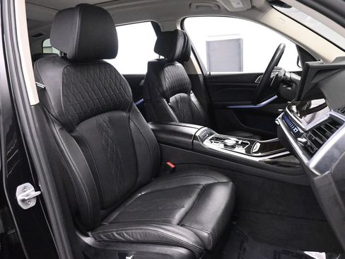 Used 2023 BMW X7 xDrive40i w/ Premium Package AWD/4WD image 24