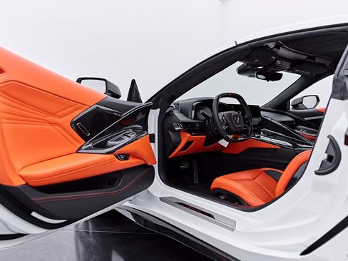 Used 2025 Chevrolet Corvette Z06 RWD image 46