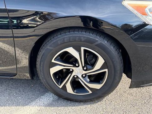 Used 2017 Honda Accord LX image 11