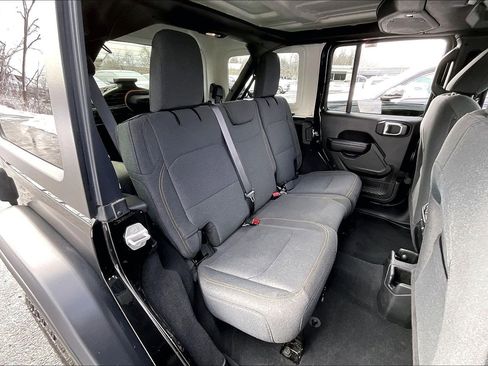 Certified 2024 Jeep Wrangler Willys image 18