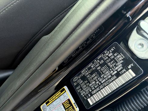 Certified 2025 Hyundai Kona SE AWD/4WD image 24