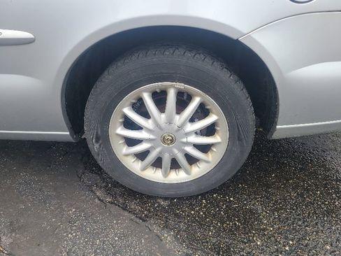 Used 2001 Chrysler Sebring LXi FWD image 9