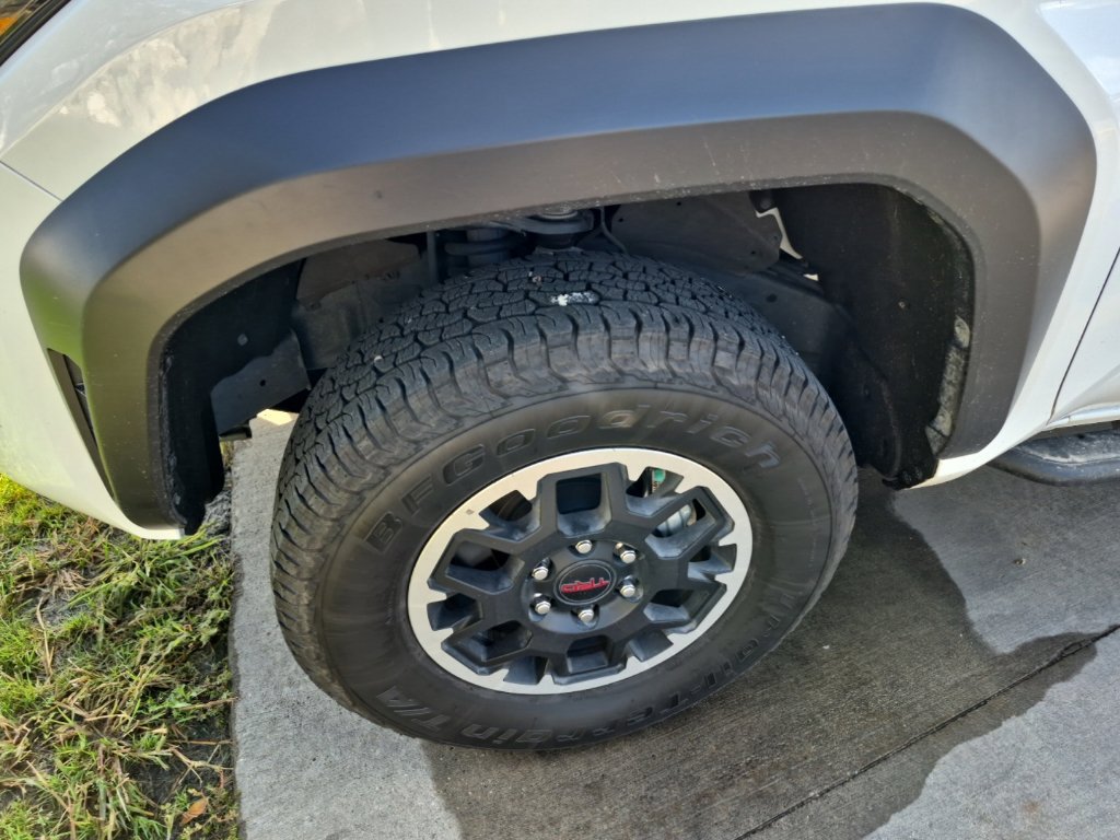 Used 2025 Toyota Tacoma TRD Off-Road AWD/4WD image 6