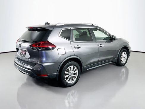 Used 2019 Nissan Rogue SV image 6