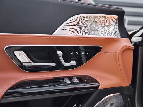 Used 2024 Mercedes-Benz SL 55 AMG 4MATIC image 23