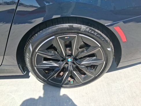 Used 2023 BMW 740i RWD image 23