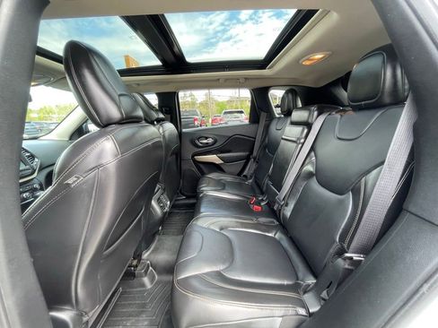 Certified 2018 Jeep Cherokee Limited w/ Trailer Tow Group AWD/4WD image 24