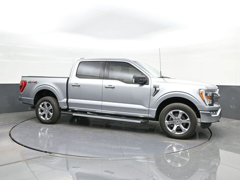 Certified 2022 Ford F150 XLT w/ Equipment Group 302A High image 17