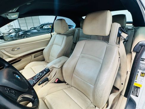 Used 2011 BMW 335i Convertible RWD image 31