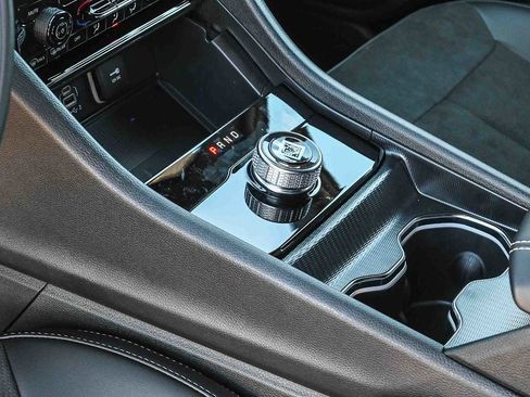 New 2025 Jeep Grand Cherokee Altitude image 32