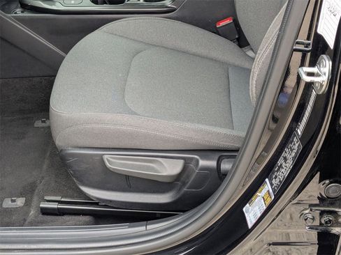 Used 2025 Kia K4 LXS image 23