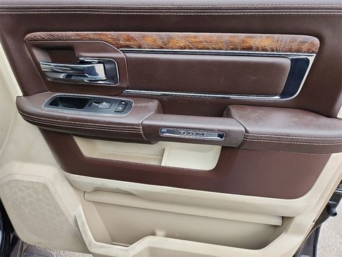 Used 2017 RAM 3500 Laramie Longhorn image 9