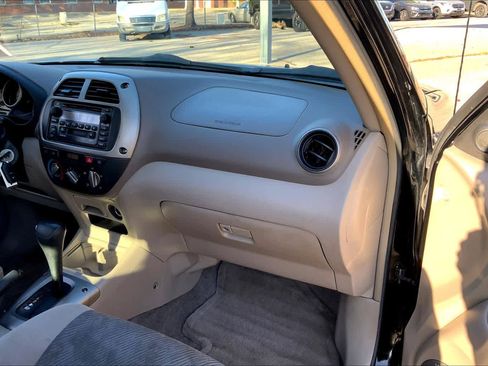 Used 2002 Toyota RAV4 4WD image 17