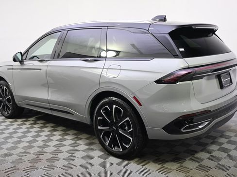 New 2026 Lincoln Nautilus Reserve image 3