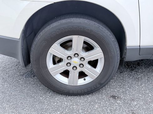 Used 2012 Chevrolet Traverse LT FWD image 30