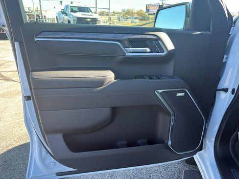 New 2026 Chevrolet Silverado 1500 LTZ w/ LTZ Premium Package AWD/4WD image 10