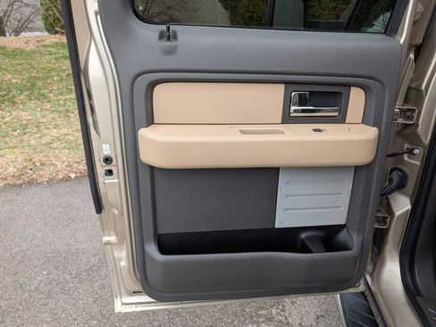 Used 2013 Ford F150 XLT w/ Luxury Equipment Group image 27