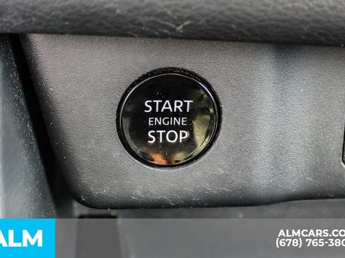 Used 2024 Nissan Rogue S FWD image 26