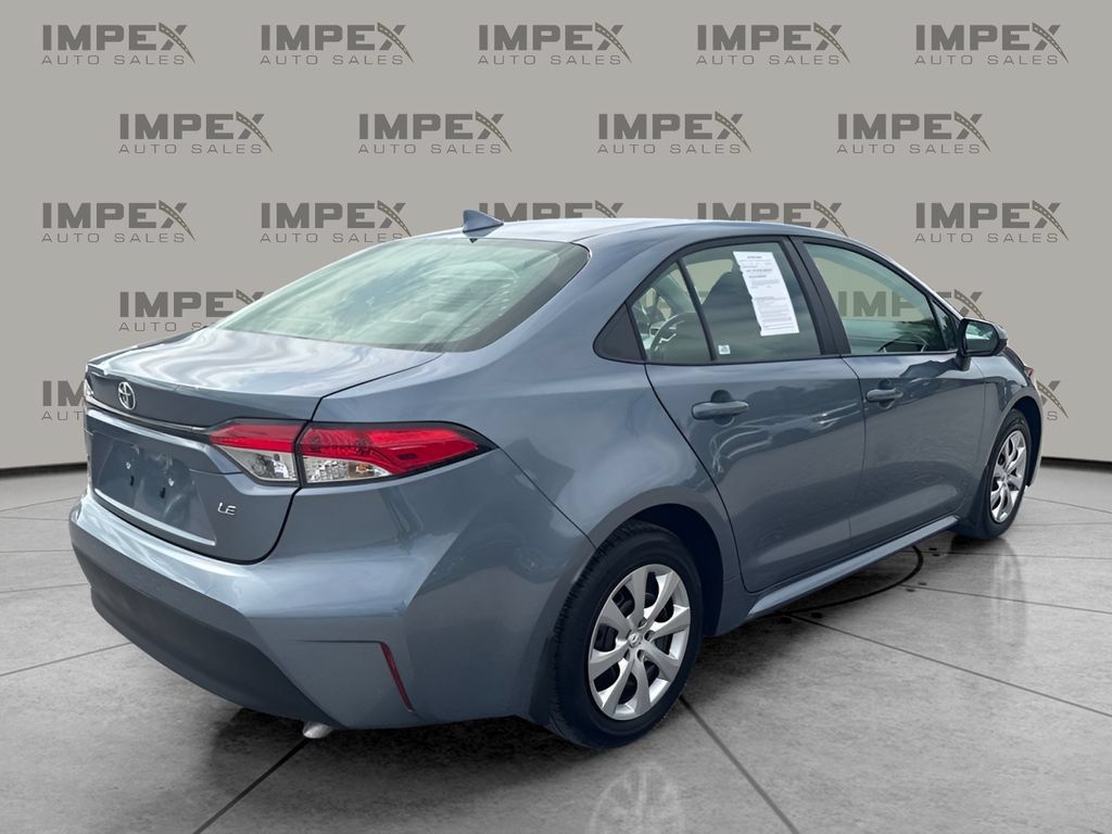 Used 2026 Toyota Corolla LE FWD image 5