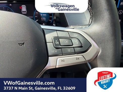 Used 2025 Volkswagen Atlas Cross Sport SE AWD/4WD image 24