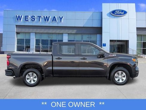 Used 2023 Chevrolet Silverado 1500 W/T w/ WT Value Package image 2