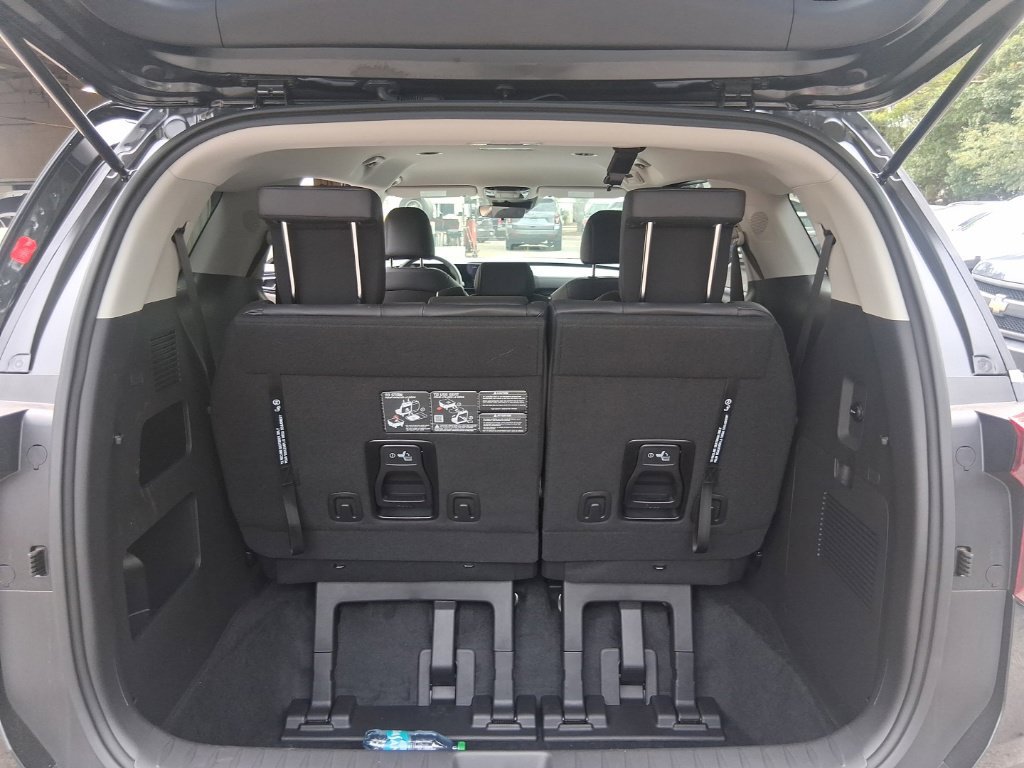 Certified 2026 Kia Carnival FWD image 17