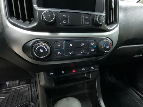 Used 2022 Chevrolet Colorado LT w/ Fleet Safety Package RWD image 16