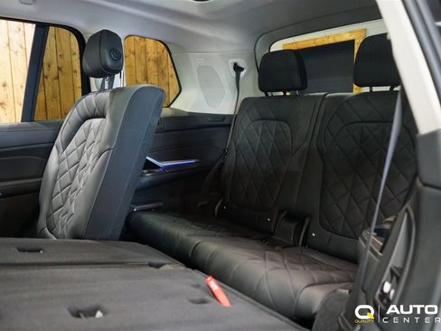 Used 2023 BMW X7 xDrive40i image 48