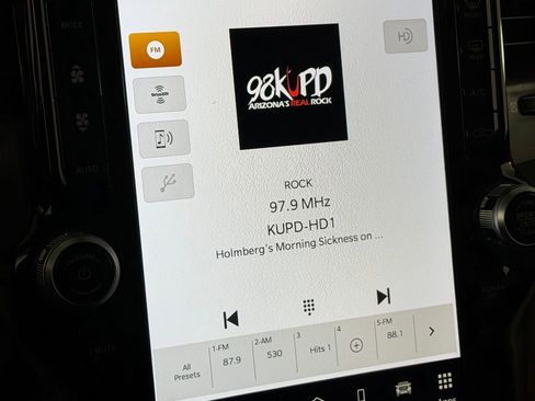 Used 2024 RAM 2500 Limited w/ Towing Technology Group image 18