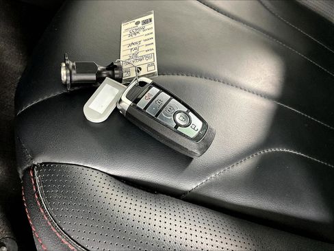 Used 2025 Ford Escape ST-Line Elite w/ Premium Technology Package AWD/4WD image 34