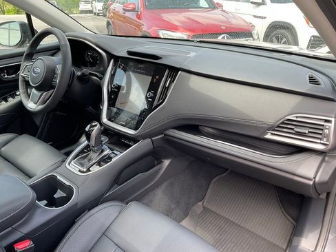 Used 2025 Subaru Outback Touring AWD/4WD image 18
