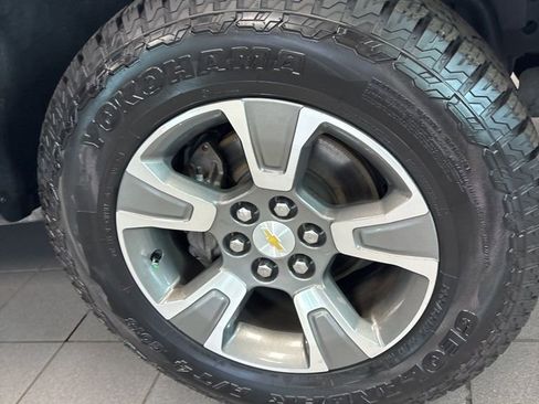 Used 2020 Chevrolet Colorado Z71 AWD/4WD image 10