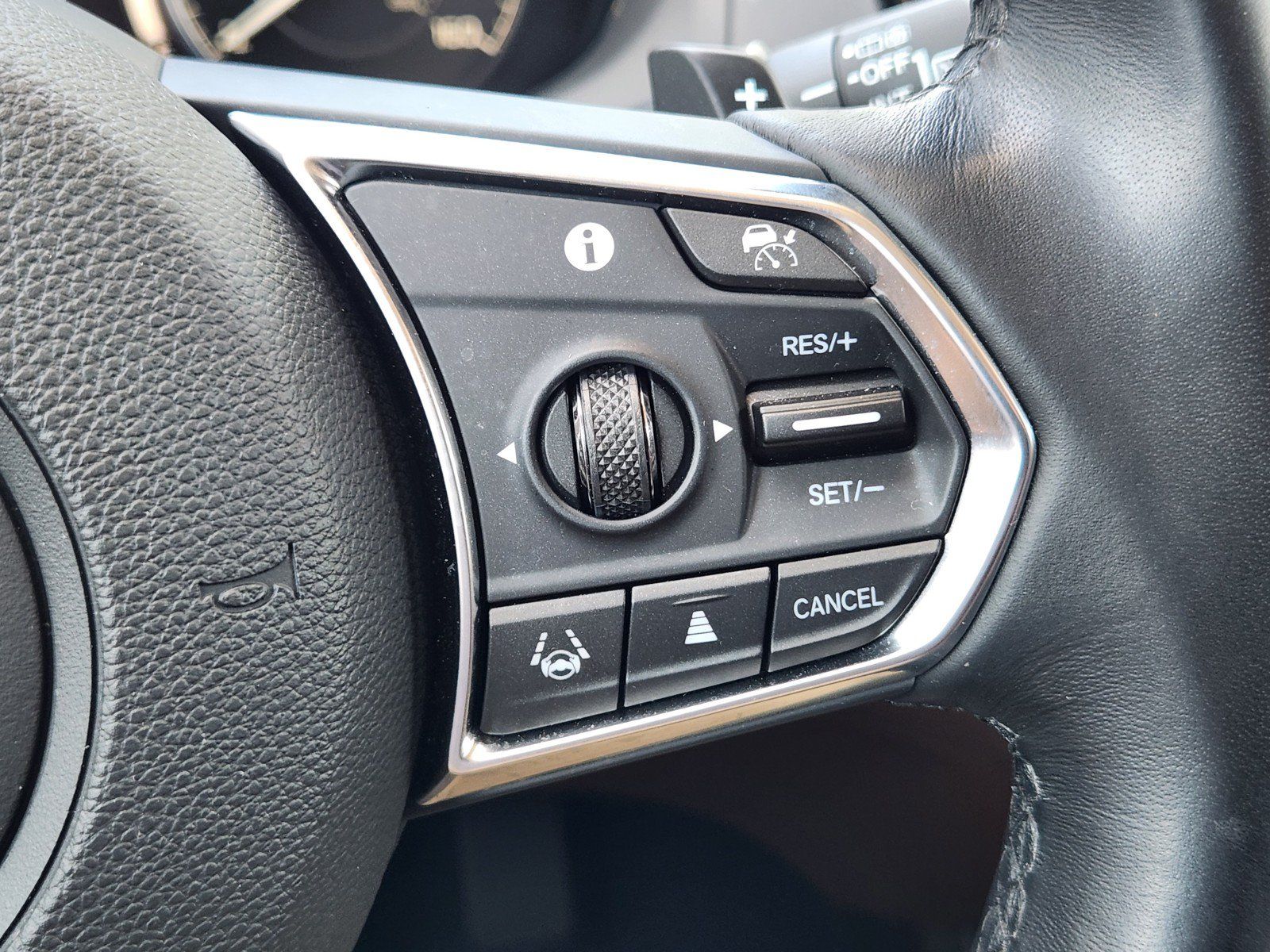 Used 2023 Acura RDX w/ Technology Package AWD/4WD image 24