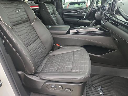 Used 2024 Cadillac Escalade V AWD/4WD image 29