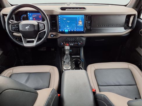 Used 2023 Ford Bronco Wildtrak image 12