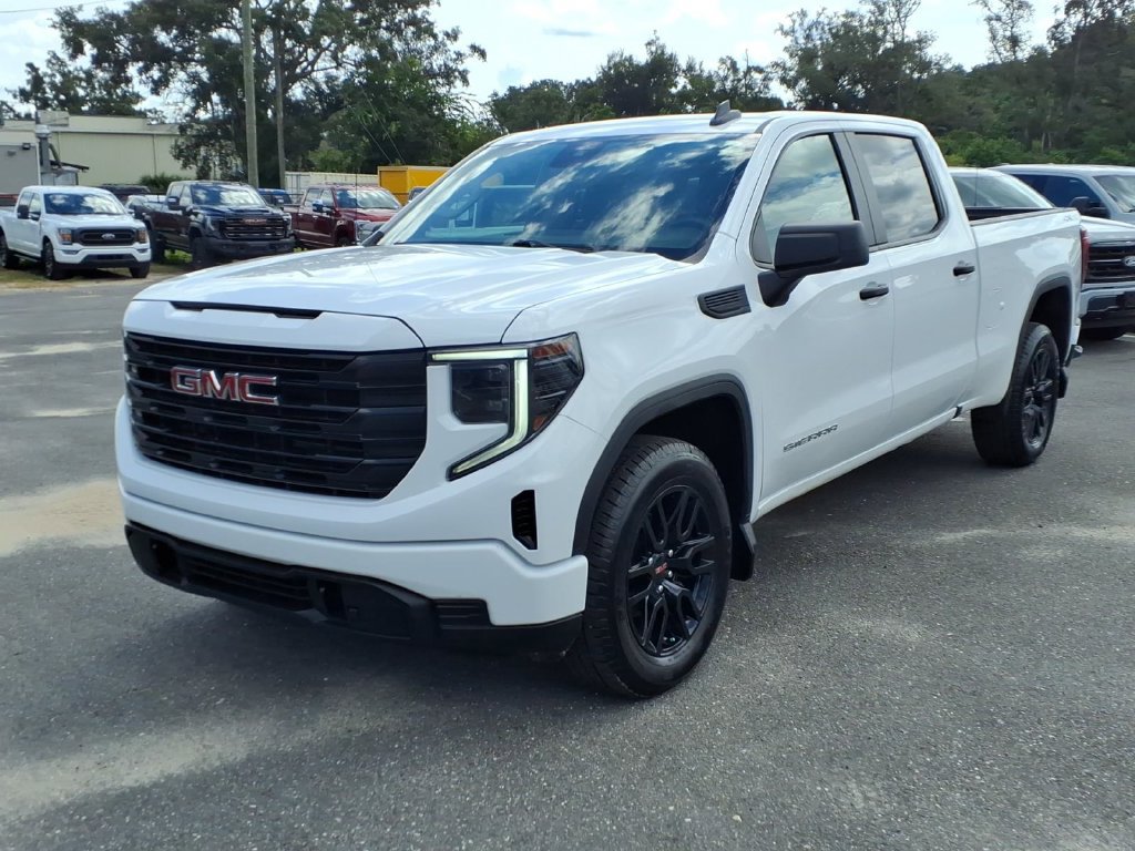 Used 2024 GMC Sierra 1500 Pro w/ Graphite Edition AWD/4WD image 3