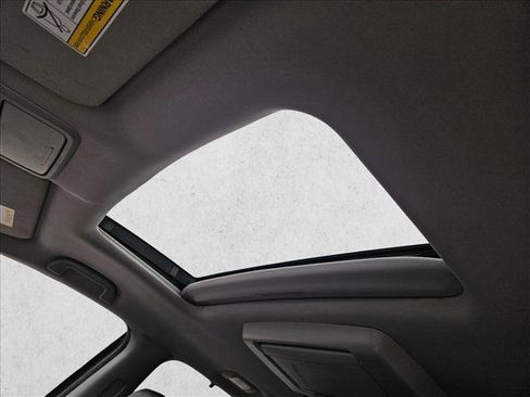 Used 2022 Honda Pilot Elite image 17
