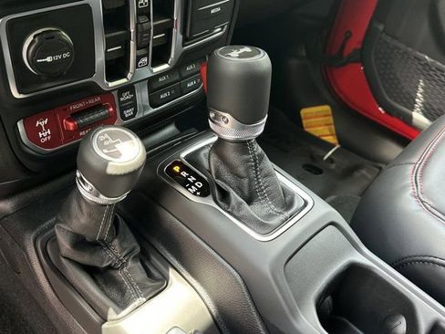 New 2026 Jeep Wrangler Unlimited Rubicon AWD/4WD image 30