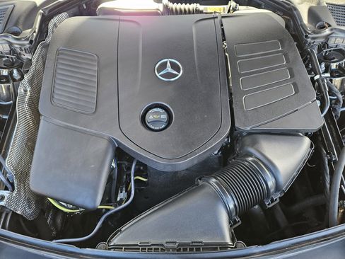 Certified 2025 Mercedes-Benz C 300 Sedan image 31