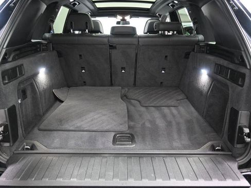 Used 2019 BMW X5 xDrive50i w/ M Sport Package image 16