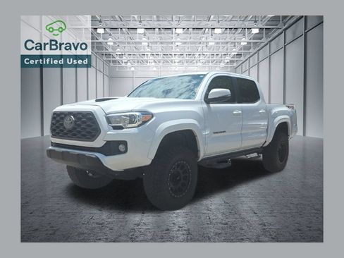 Used 2019 Toyota Tacoma TRD Sport w/ Technology Package AWD/4WD image 1