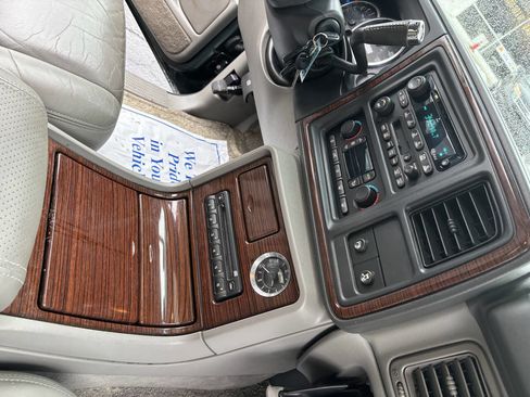 Used 2003 Cadillac Escalade EXT image 14