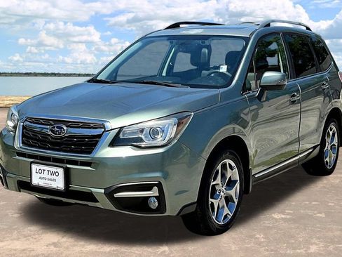 Used 2017 Subaru Forester 2.5i Touring AWD/4WD image 4