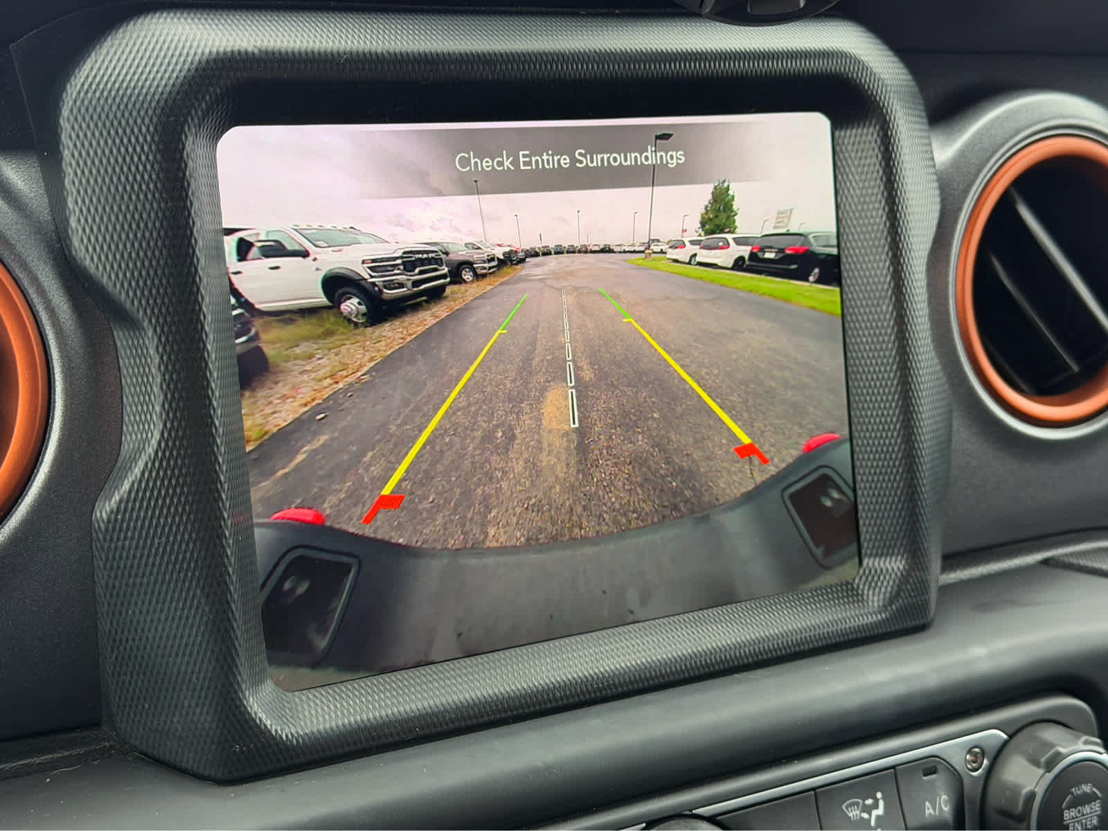Used 2023 Jeep Gladiator Mojave w/ Cold Weather Group AWD/4WD image 17