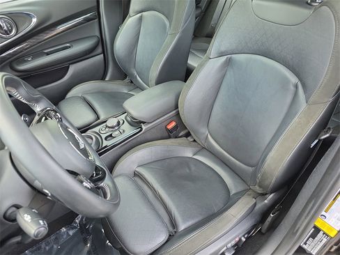Used 2019 MINI Cooper Clubman S image 17